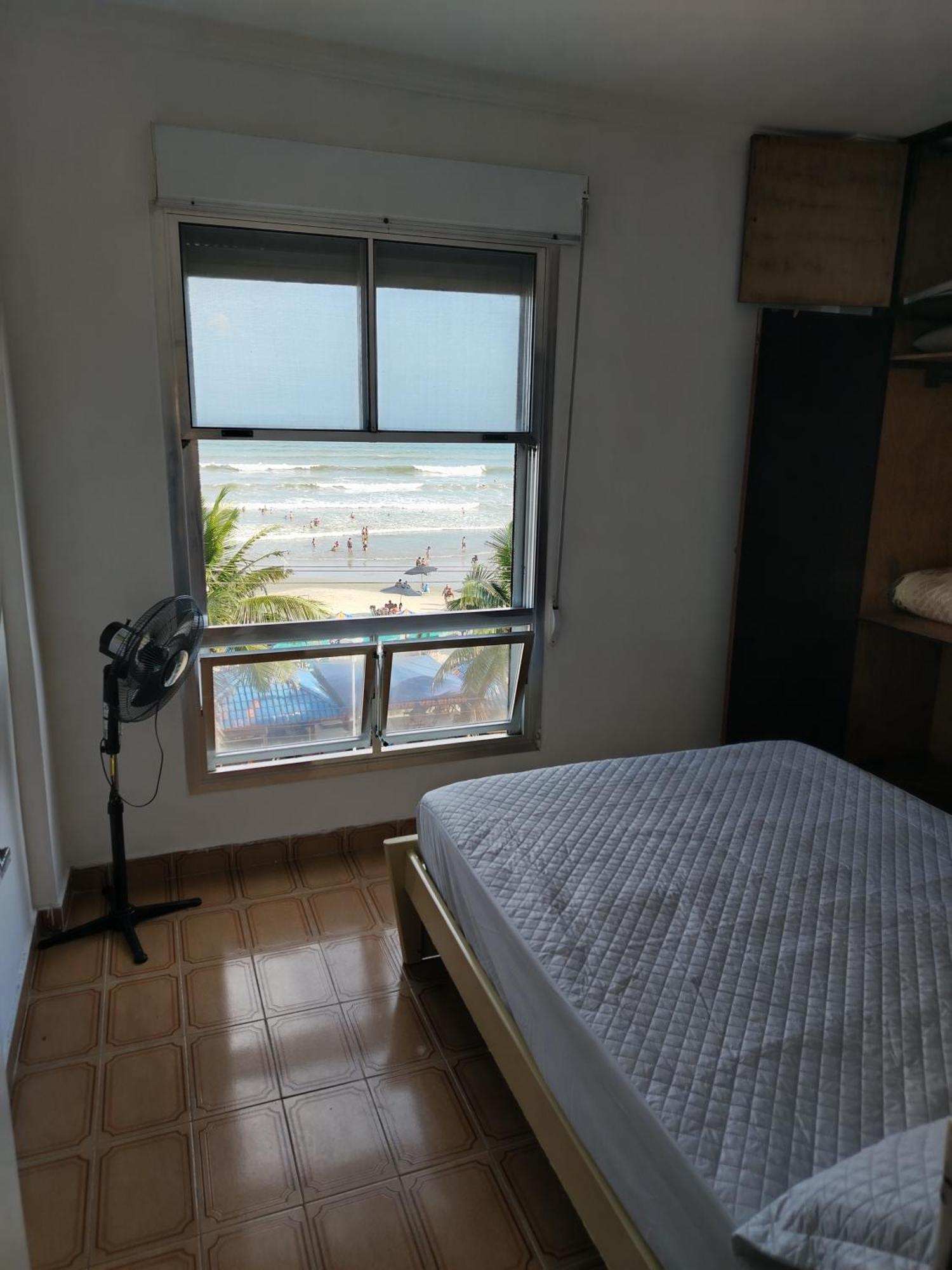 Pe Na Areia Com Garagem No Centro * Mongagua
